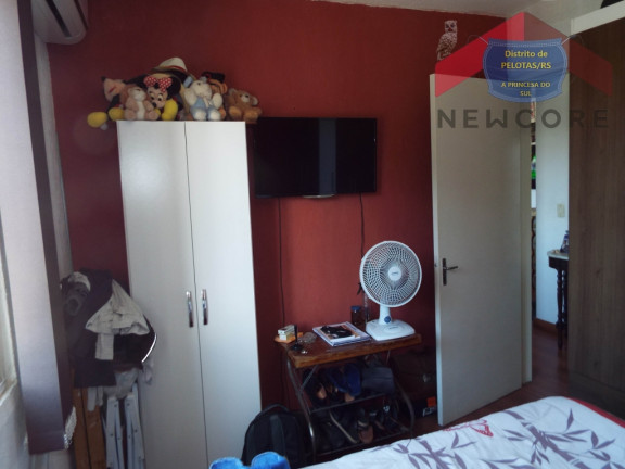 Imagem Apartamento com 2 Quartos à Venda,  em Três Vendas - Pelotas