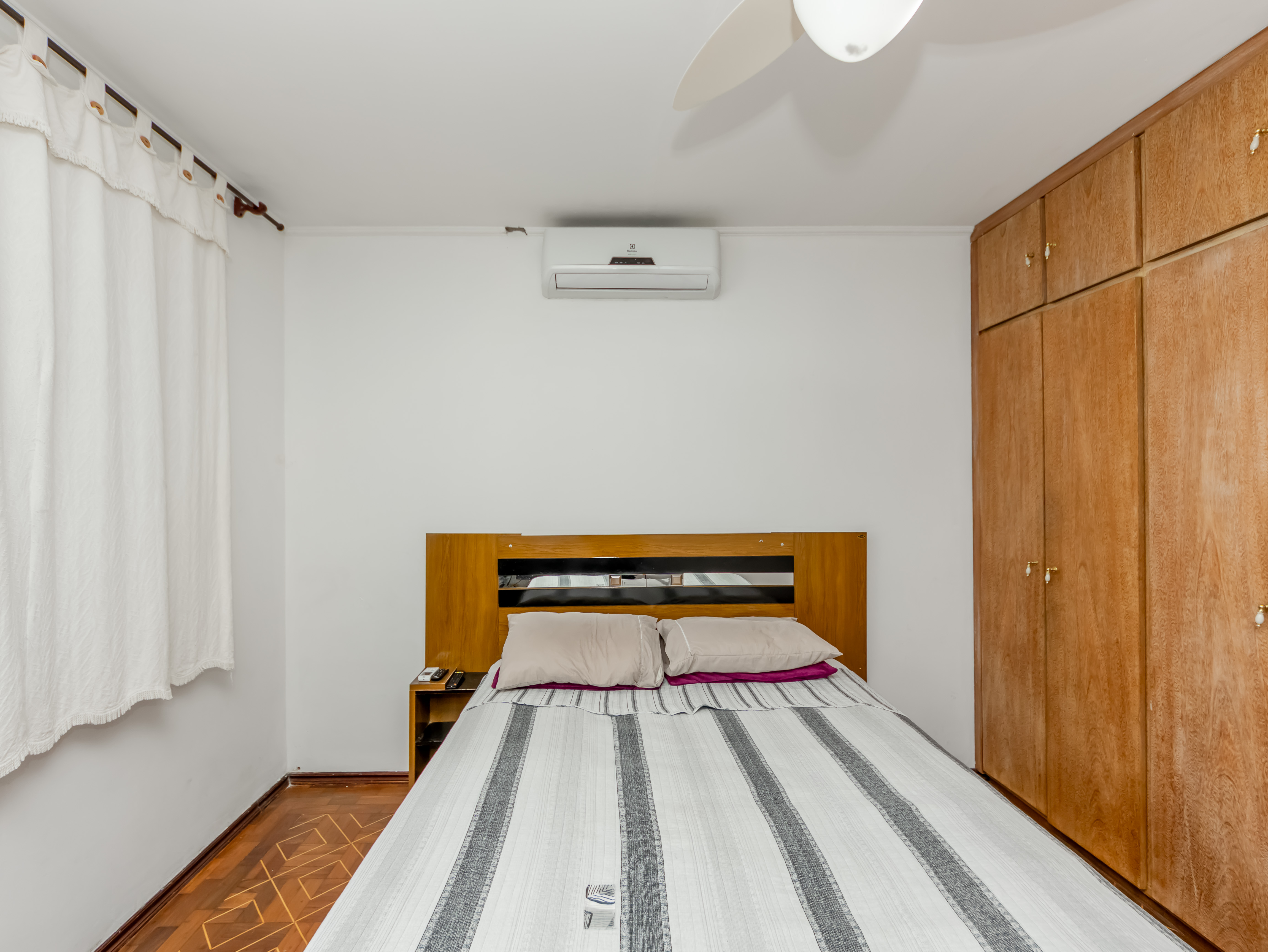 Imagem Sobrado com 3 Quartos à Venda, 300 m² em Vila Lúcia Elvira - São Paulo