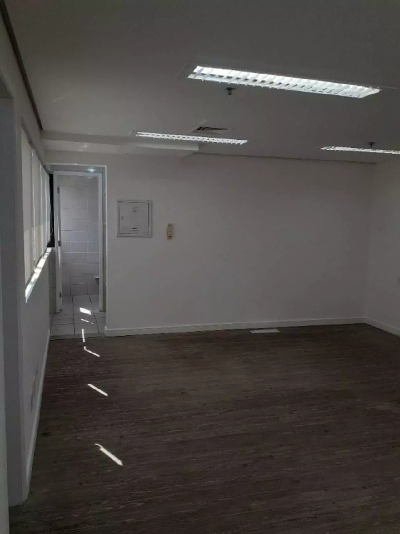 Imagem Sala Comercial à Venda ou Locação, 90 m²em Vila Olímpia - São Paulo