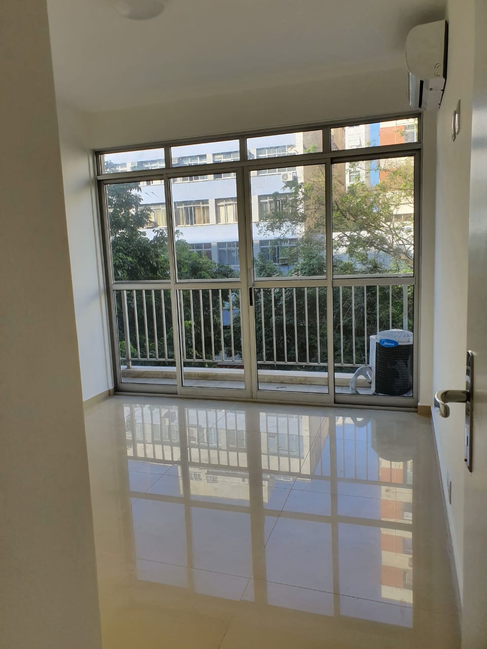 Imagem Apartamento com 3 Quartos para Alugar, 100 m²em Ipanema - Rio de Janeiro