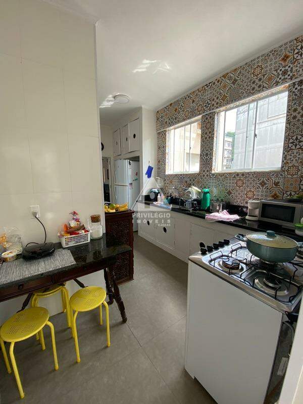 Imagem Apartamento com 3 Quartos à Venda, 160 m²em Copacabana - Rio de Janeiro
