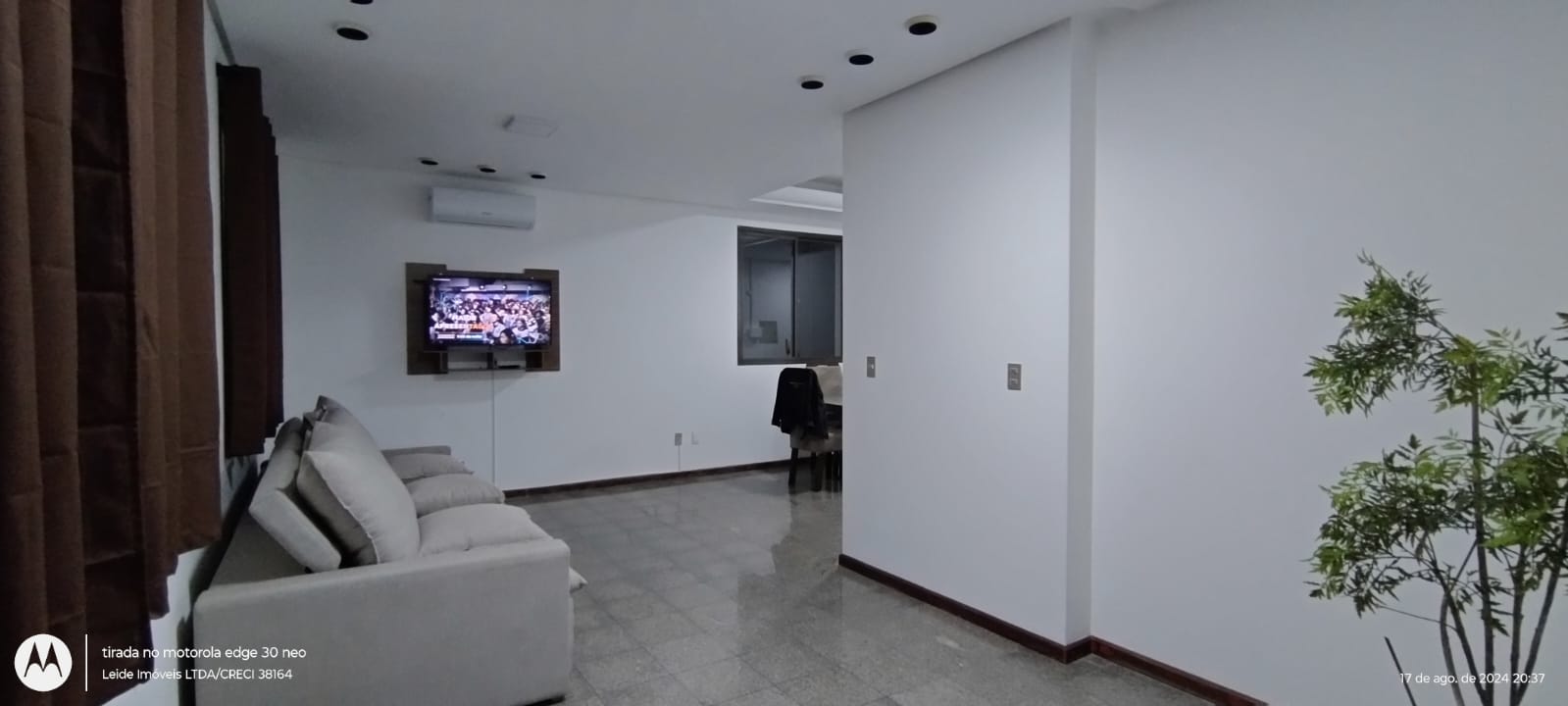 Imagem Sobrado com 8 Quartos à Venda, 444 m² em Centro - Florianópolis Imagem Sobrado com 8 Quartos à Venda, 444 m² em Centro - Florianópolis