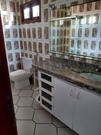 Casa com 4 Quartos à Venda, 272 m² em Capim Macio - Natal