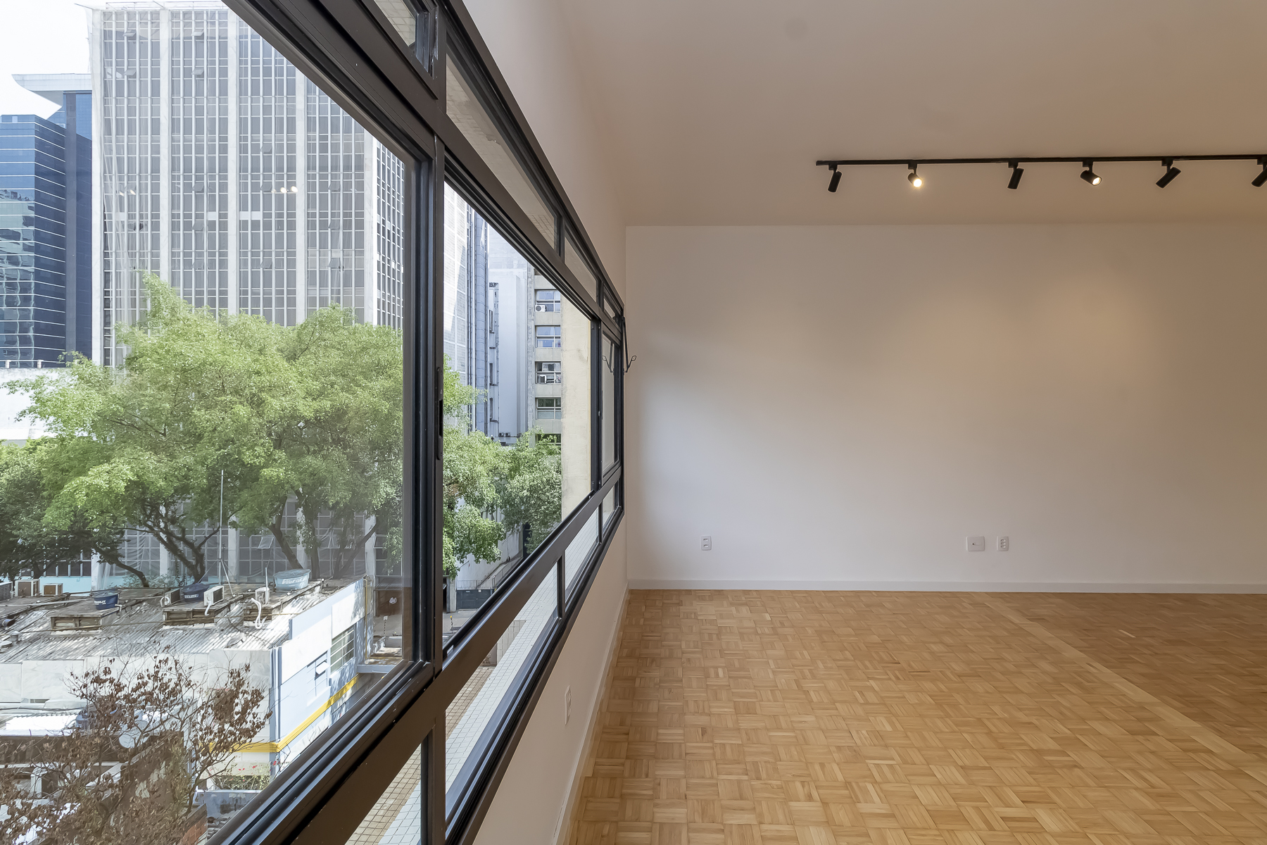 Imagem Apartamento com 3 Quartos à Venda, 220 m²em Cerqueira César - São Paulo