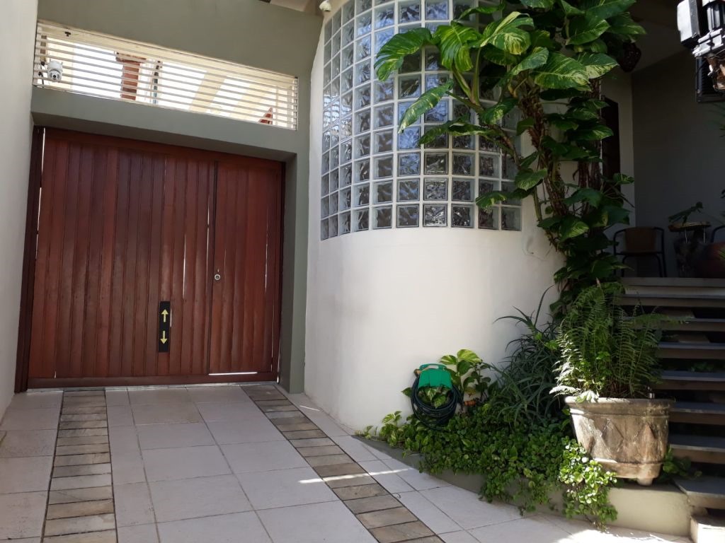 Imagem Sobrado com 4 Quartos à Venda, 286 m²em Vila Deodoro - São Paulo