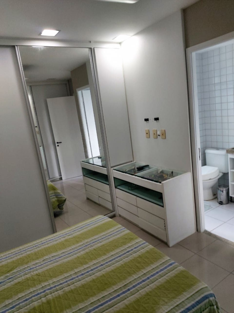 Imagem Apartamento com 3 Quartos à Venda, 125 m²em Encruzilhada - Recife