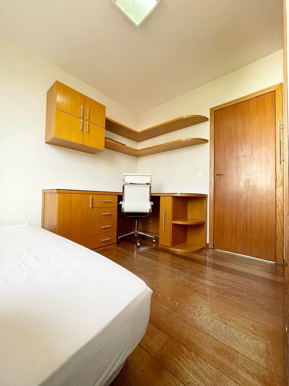 Imagem Casa com 4 Quartos à Venda, 360 m²em Itapoã - Belo Horizonte Imagem Casa com 4 Quartos à Venda, 360 m²em Itapoã - Belo Horizonte