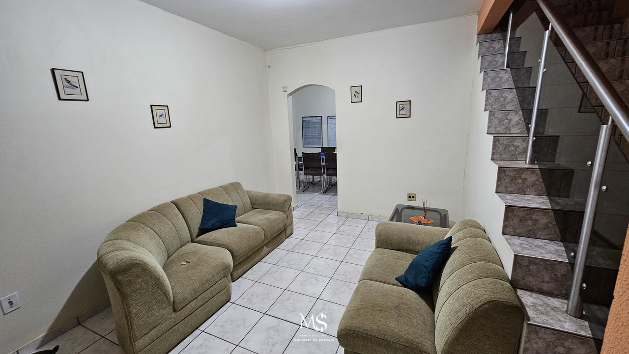 Imagem Sobrado com 5 Quartos à Venda, 275 m² em Setor Leste (Gama) - Brasília
