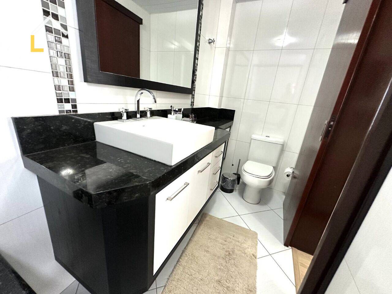 Imagem Apartamento com 3 Quartos à Venda, 129 m²em CENTRO - Joinville