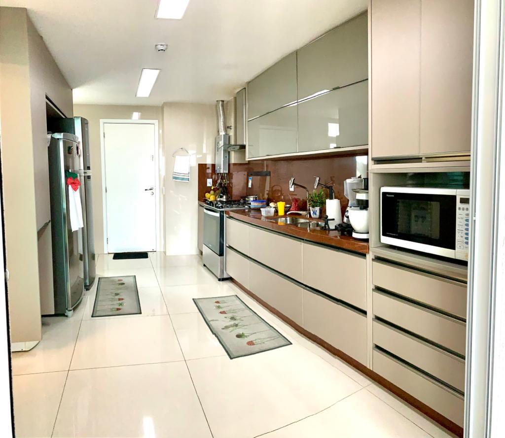 Imagem Apartamento com 3 Quartos à Venda, 208 m²em Tirol - Natal