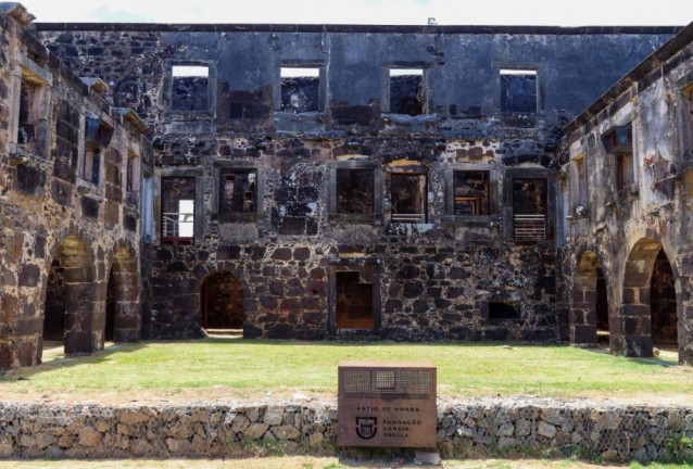 Imagem Casa de Condomínio com 2 Quartos à Venda,  em Praia do Forte - Mata de São João