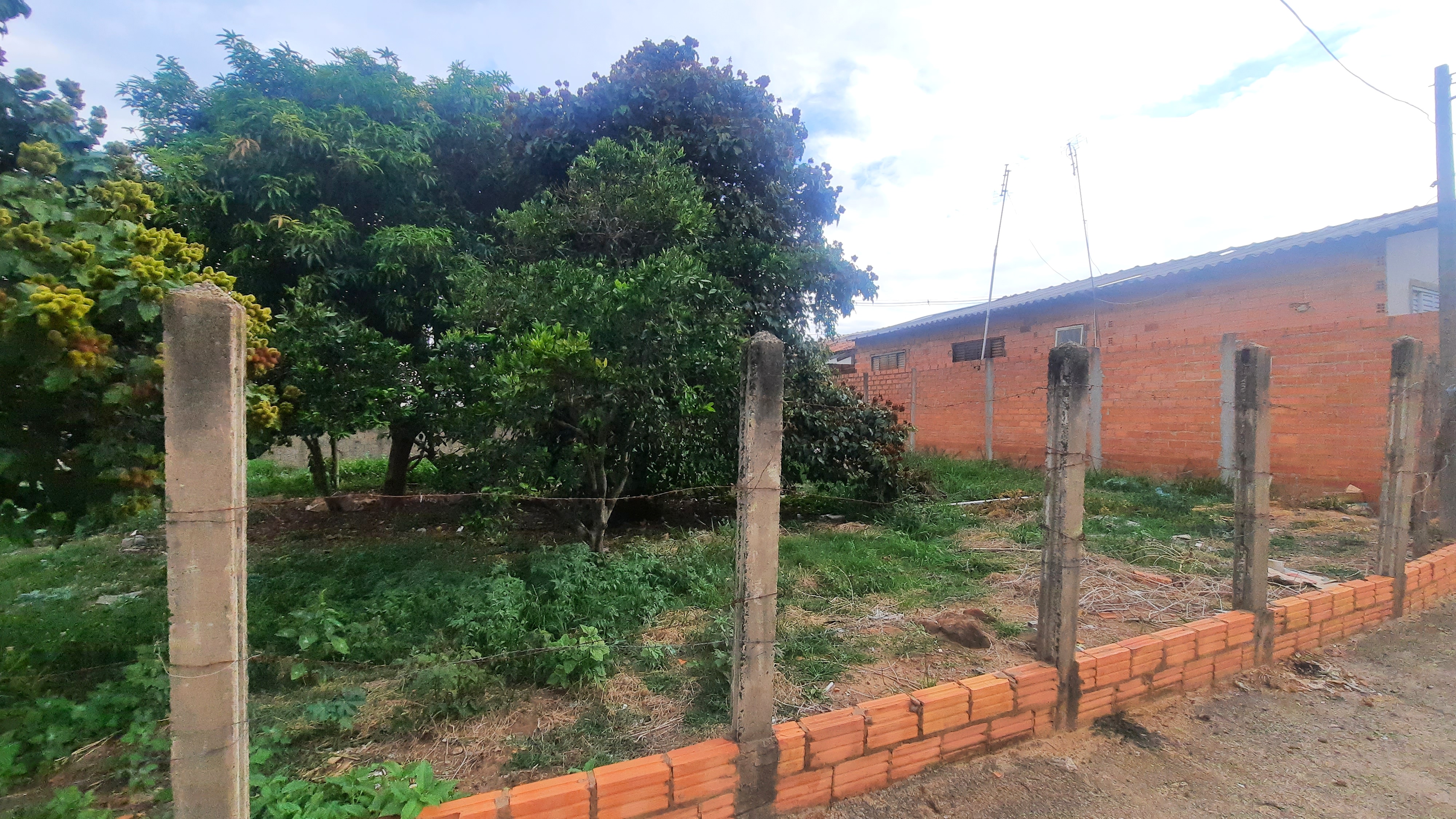 Imagem Terreno à Venda, 400 m²em Parque Marajoara - Botucatu