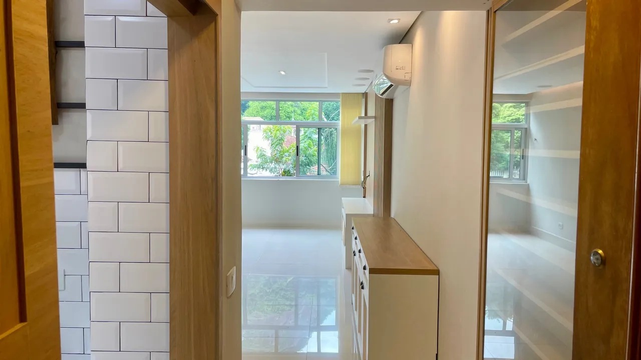 Imagem Apartamento com 3 Quartos à Venda, 114 m²em Laranjeiras - Rio de Janeiro