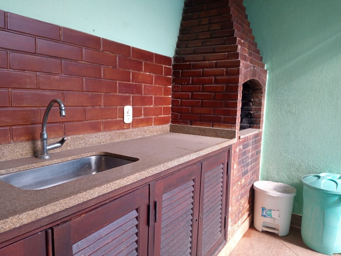 Imagem Casa com 3 Quartos à Venda, 360 m²em Piratininga - Niterói Imagem Casa com 3 Quartos à Venda, 360 m²em Piratininga - Niterói