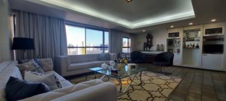 Imagem Apartamento com 4 Quartos à Venda, 424 m² em Espinheiro - Recife