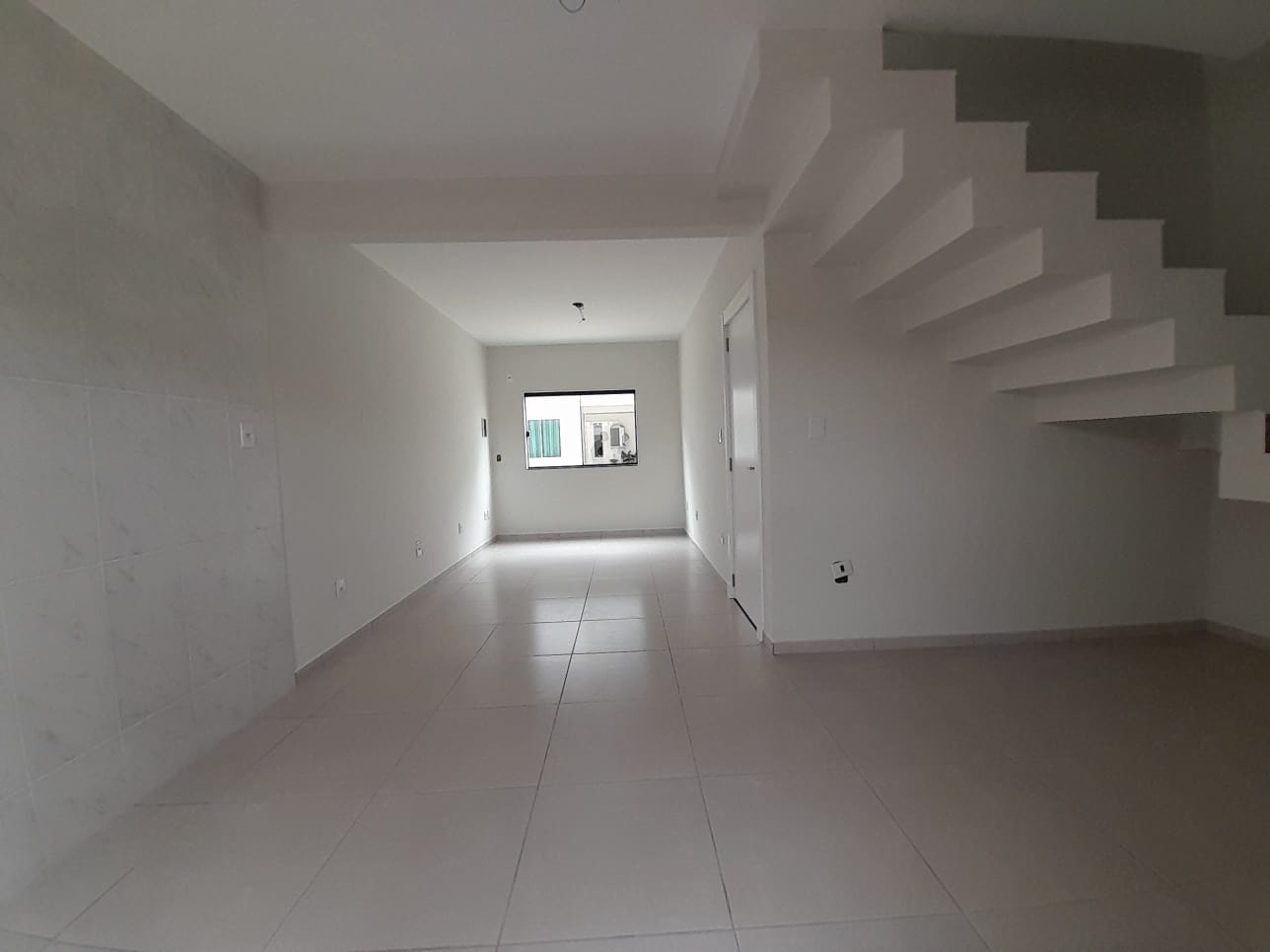 Imagem Sobrado com 2 Quartos à Venda, 93 m²em Centro - Navegantes