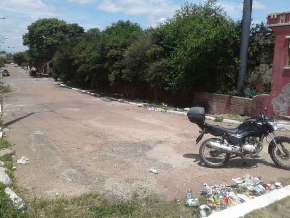 Imagem Terreno à Venda, 800 m² em Niterói - Canoas Imagem Terreno à Venda, 800 m² em Niterói - Canoas