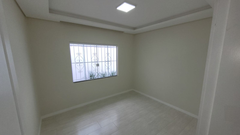 Imagem Casa com 3 Quartos à Venda,  em Itaum - Joinville