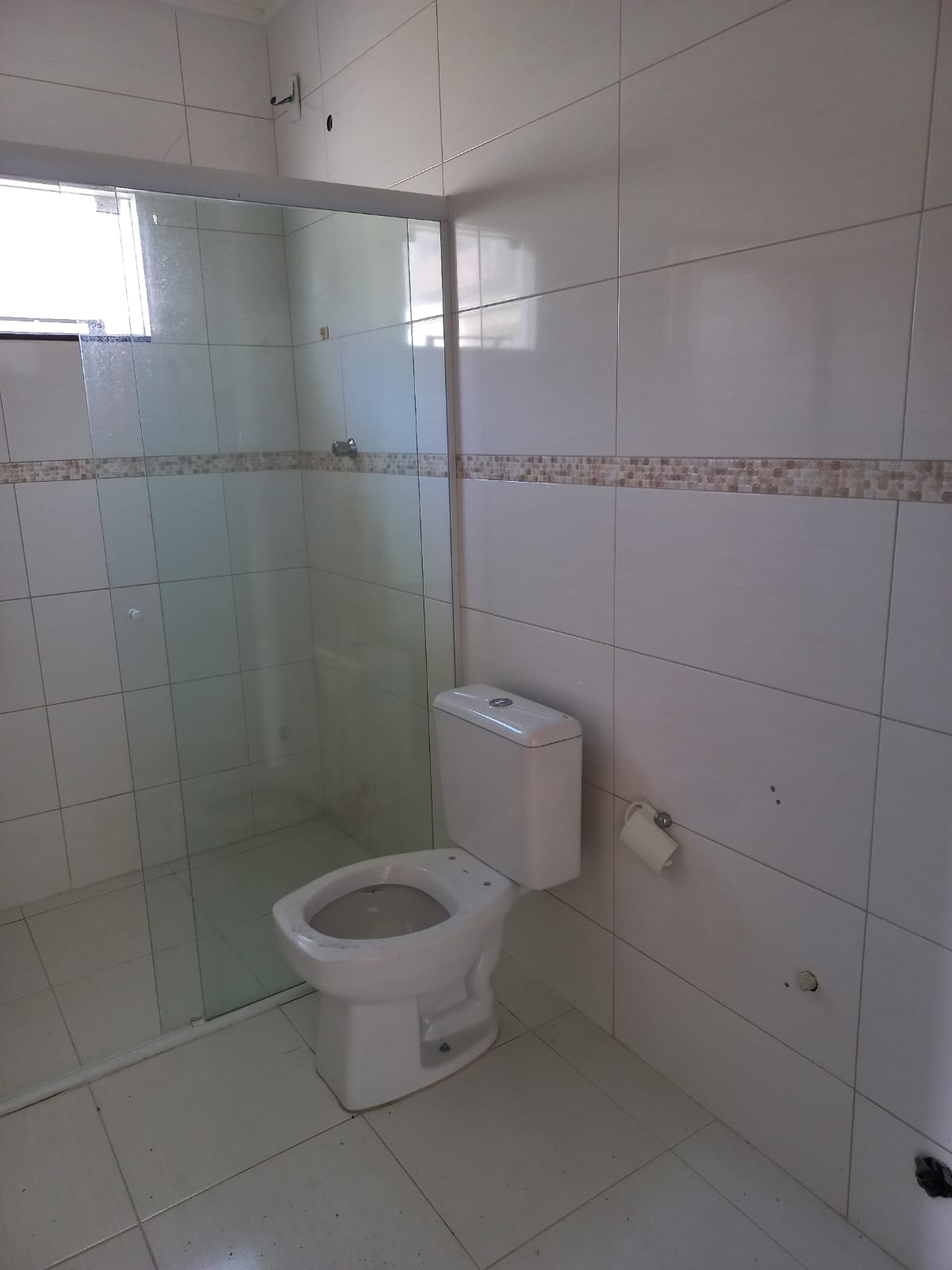 Imagem Sobrado com 4 Quartos à Venda, 250 m²em Fundos - Biguaçu