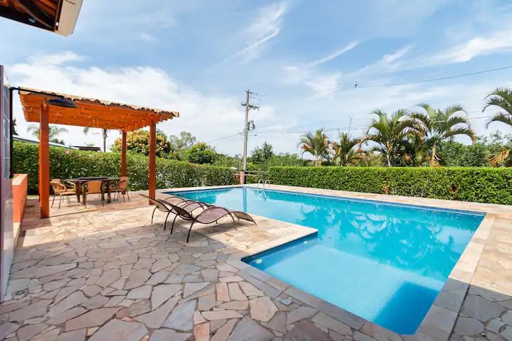 Imagem Casa de Condomínio com 4 Quartos à Venda, 335 m² em Cercadinho - Alambari