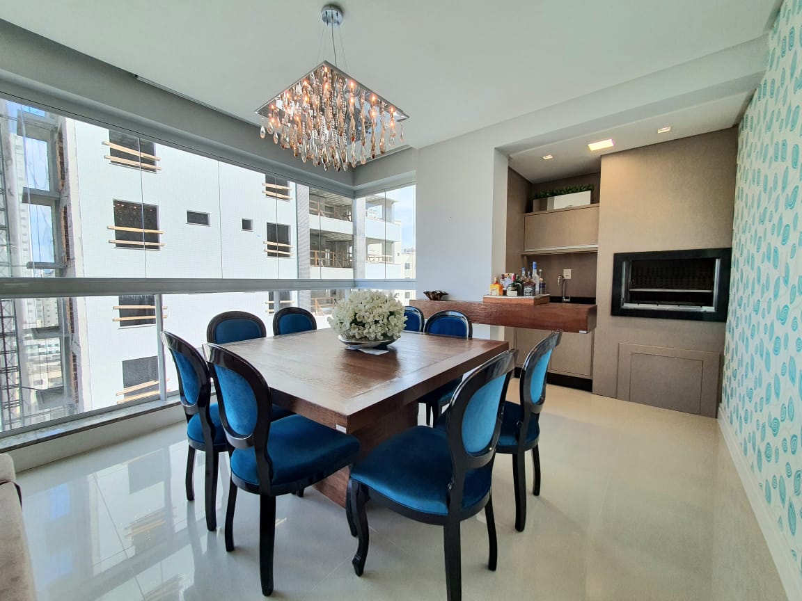 Imagem Apartamento com 3 Quartos à Venda, 135 m²em Centro - Balneário Camboriú Imagem Apartamento com 3 Quartos à Venda, 135 m²em Centro - Balneário Camboriú