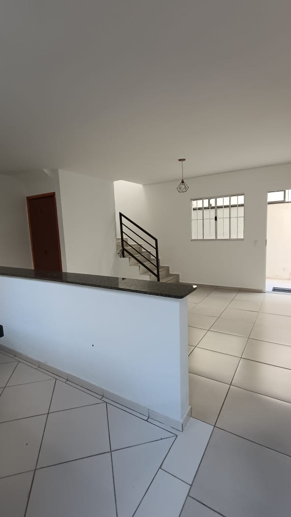 Imagem Sobrado com 2 Quartos à Venda, 77 m² em Jardim São Pedro - Mogi das Cruzes