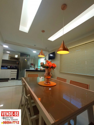 Casa com 3 Quartos à Venda, 144 m² em Antonina - São Gonçalo