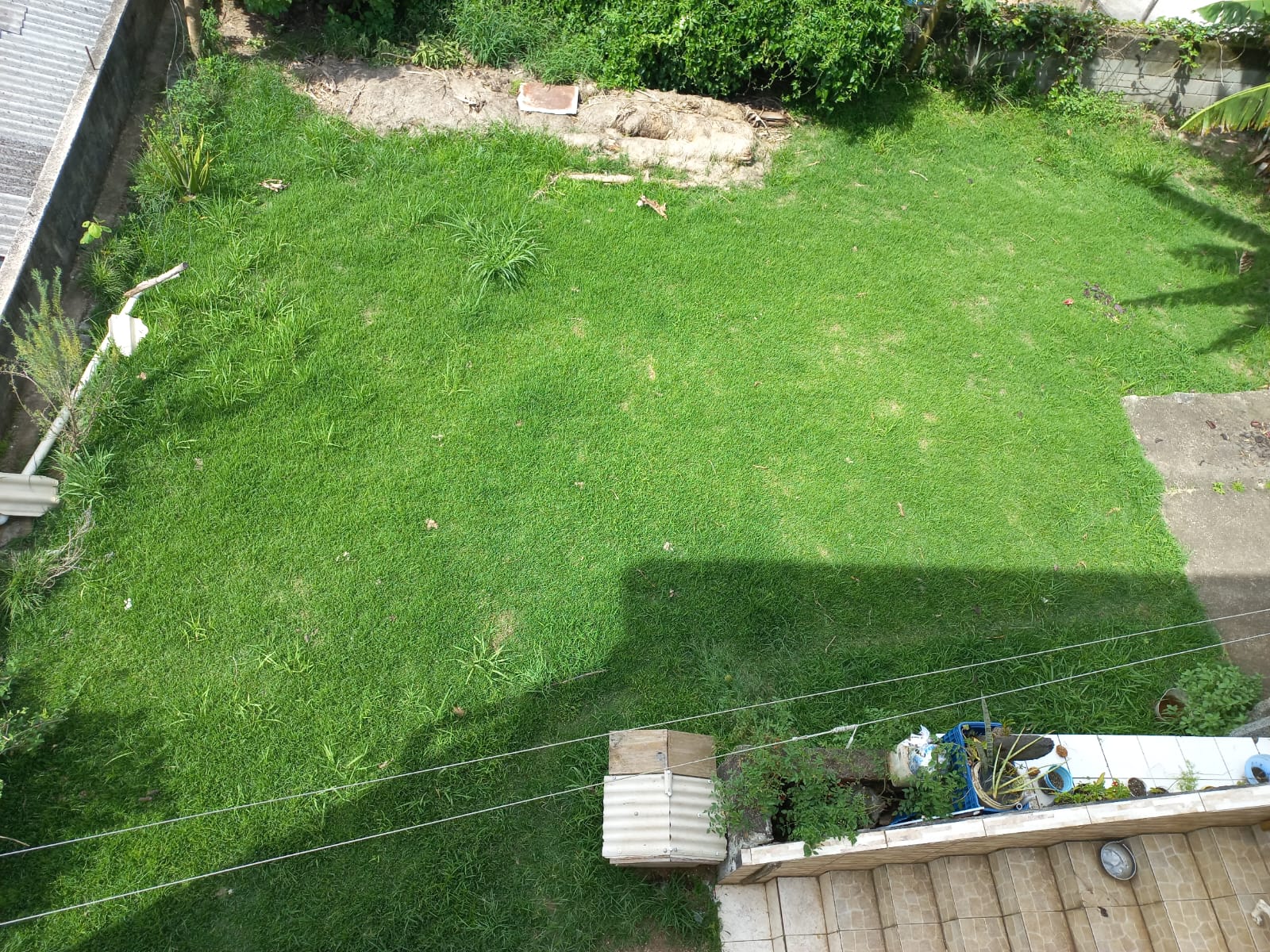 Imagem Sobrado com 4 Quartos à Venda, 250 m²em Fundos - Biguaçu