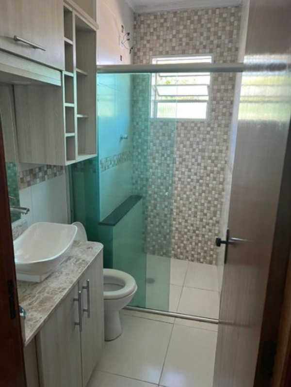 Imagem Casa com 2 Quartos para Alugar, 109 m²em Piqueri - São Paulo