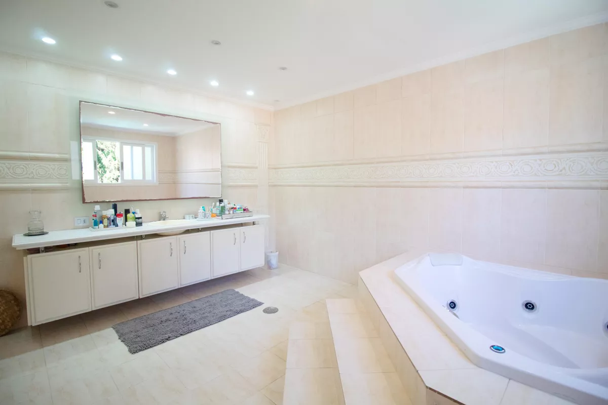Imagem Casa com 4 Quartos à Venda ou Locação, 460 m² em Alto de Pinheiros - São Paulo