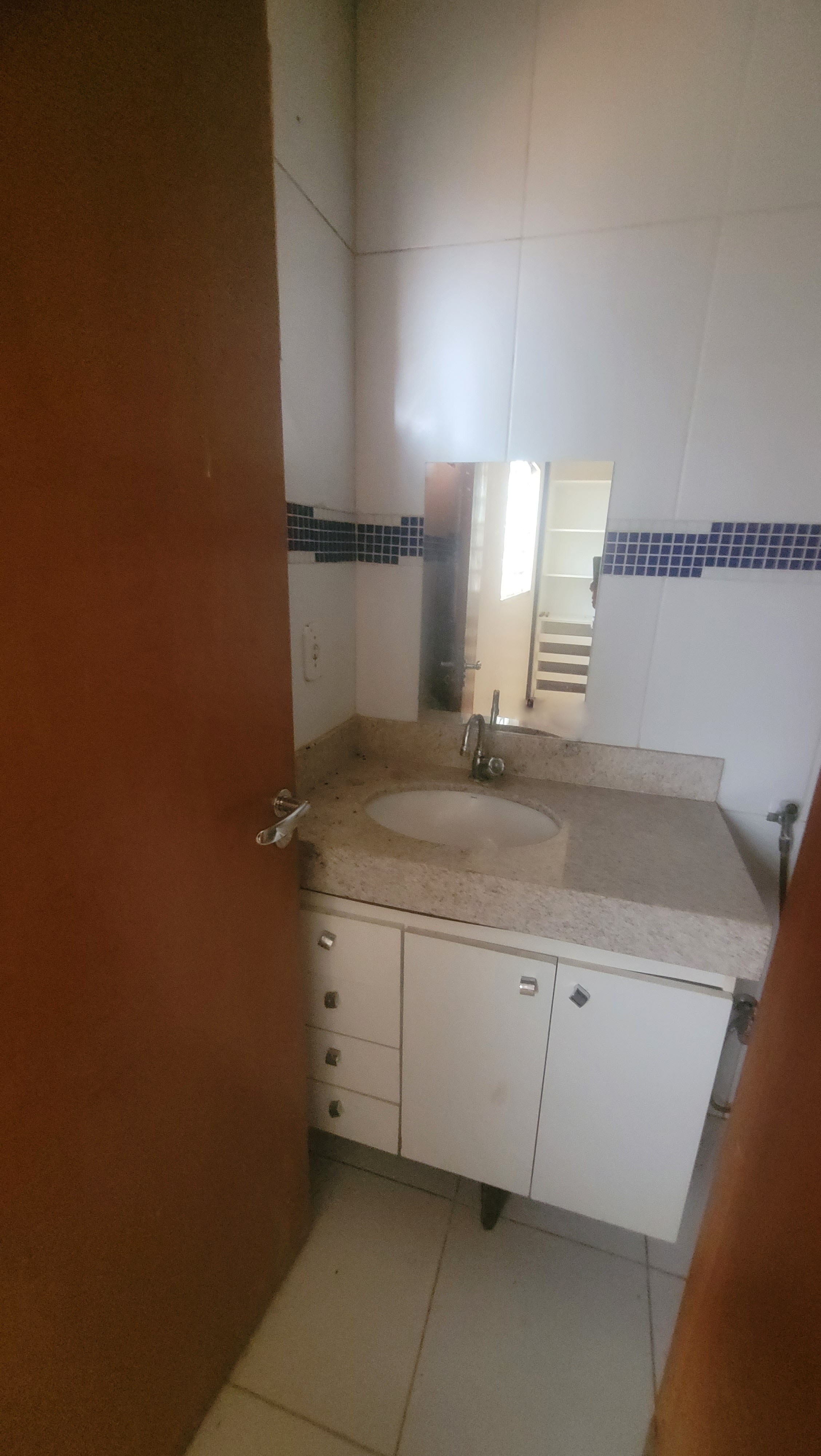 Imagem Casa com 4 Quartos à Venda, 305 m²em Jardim das Esmeraldas - Goiânia