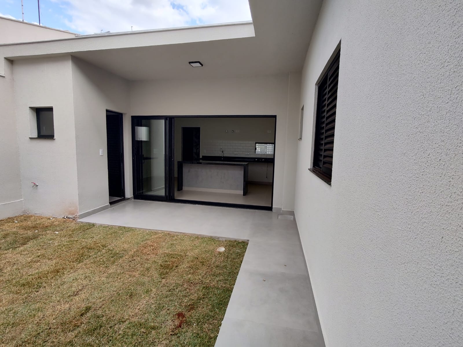 Imagem Casa com 3 Quartos à Venda, 148 m²em Jardim Tarumã - Londrina