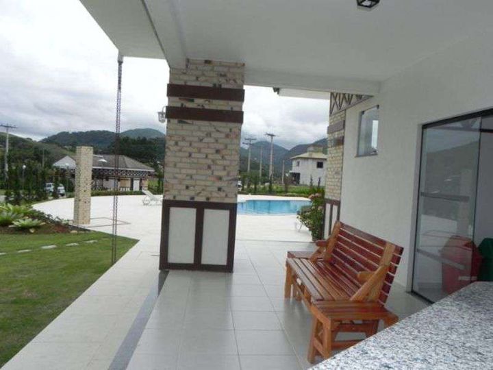 Imagem Casa com 3 Quartos à Venda, 350 m² em Várzea - Teresópolis