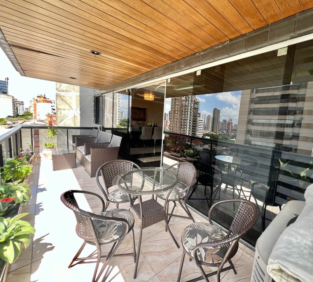 Imagem Apartamento com 4 Quartos à Venda, 290 m²em Nazaré - Belém