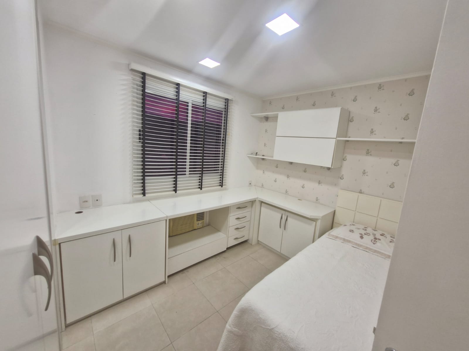 Imagem Apartamento com 2 Quartos para Alugar, 88 m² em Recreio dos Bandeirantes - Rio de Janeiro Imagem Apartamento com 2 Quartos para Alugar, 88 m² em Recreio dos Bandeirantes - Rio de Janeiro