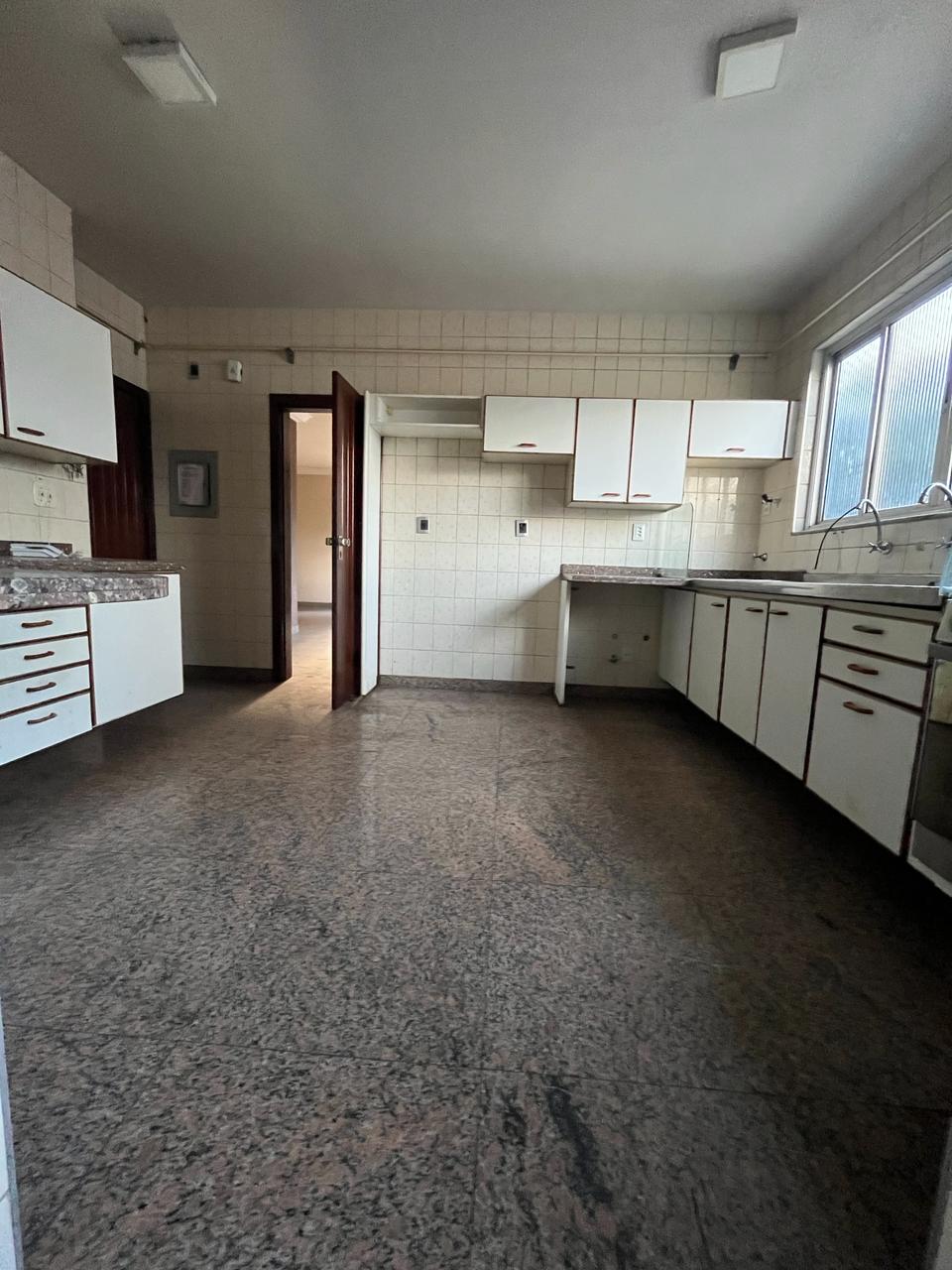 Imagem Apartamento com 4 Quartos à Venda, 240 m²em Umarizal - Belém Imagem Apartamento com 4 Quartos à Venda, 240 m²em Umarizal - Belém