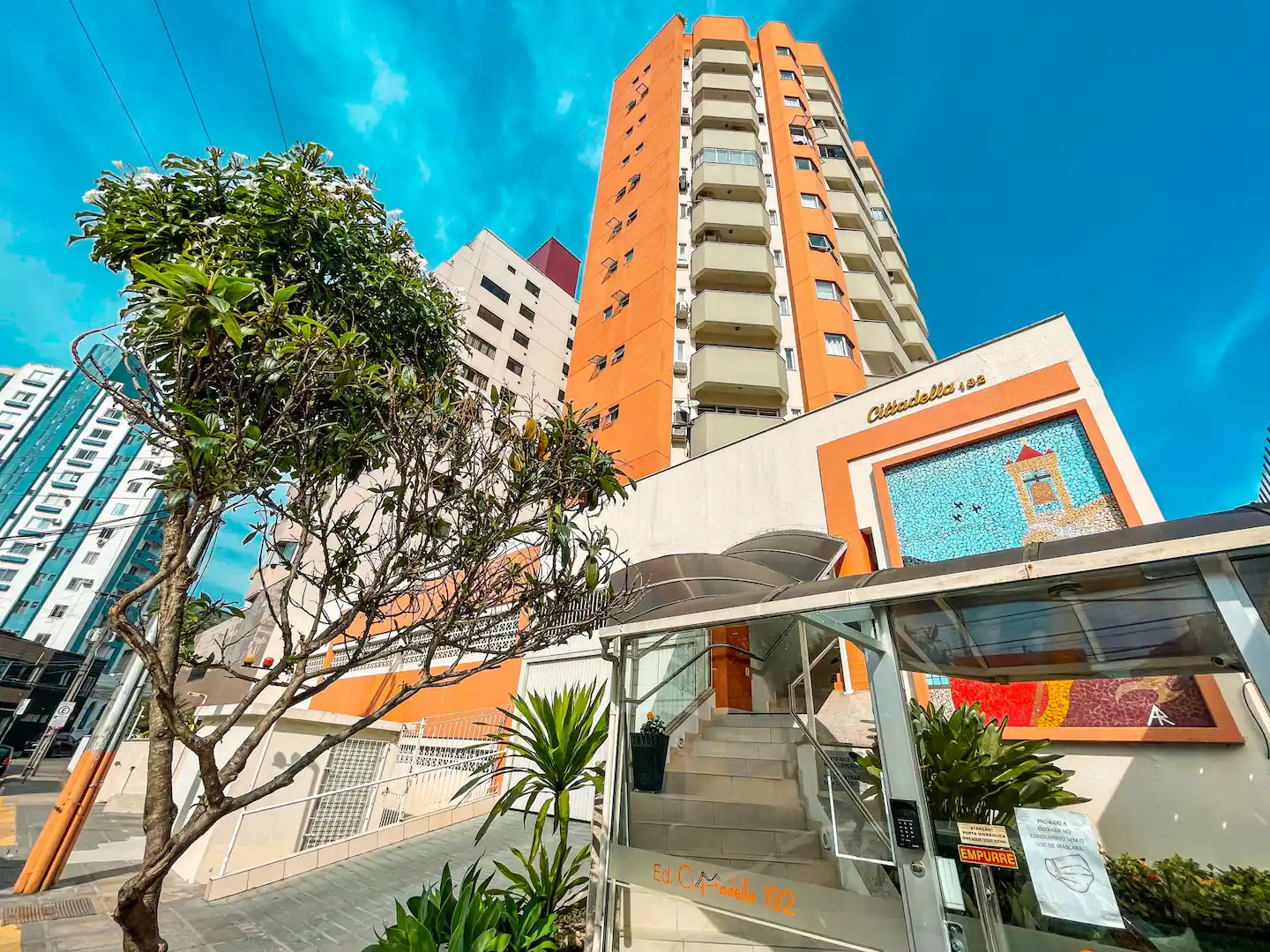 Imagem Flat com 1 Quarto à Venda, 33 m²em Centro - Florianópolis Imagem Flat com 1 Quarto à Venda, 33 m²em Centro - Florianópolis
