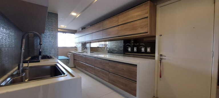 Imagem Apartamento com 3 Quartos à Venda, 140 m² em Madalena - Recife