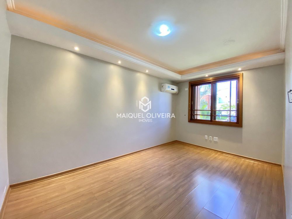 Imagem Casa de Condomínio com 4 Quartos para Alugar, 362 m²em Tomazetti - Santa Maria