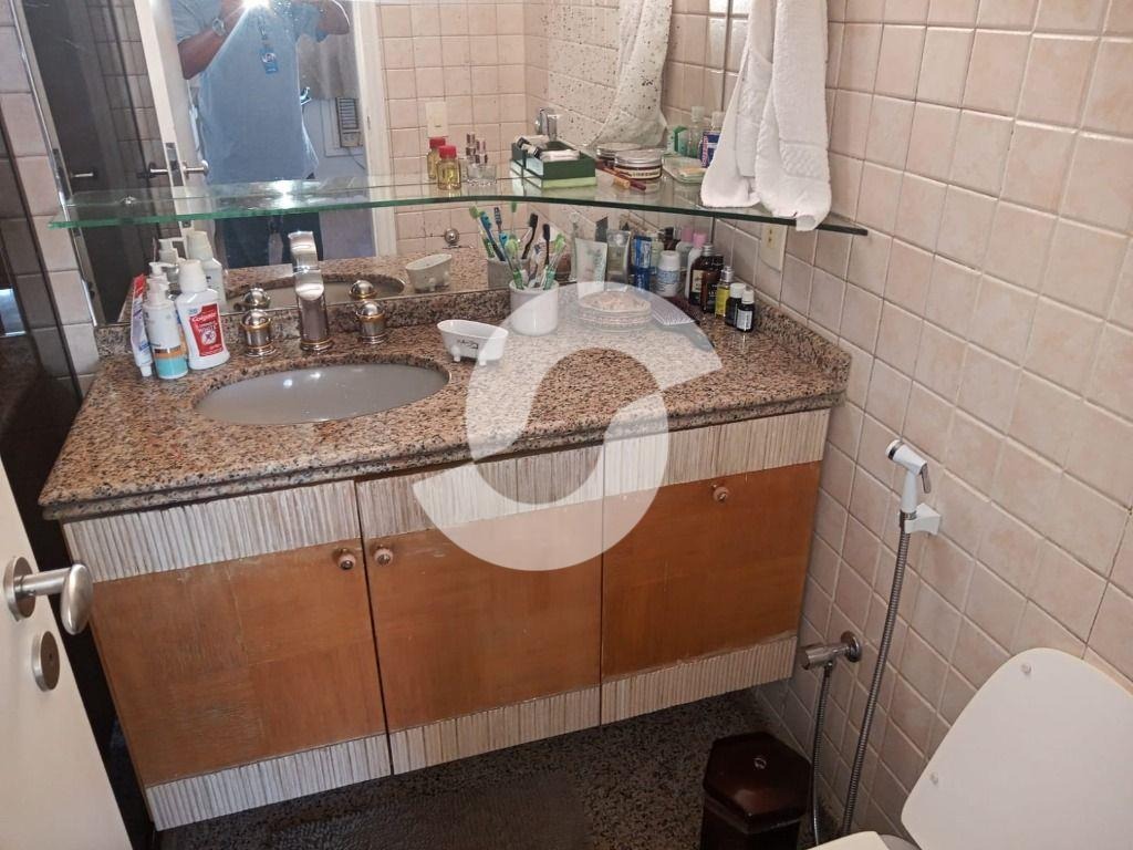 Imagem Apartamento com 4 Quartos à Venda, 145 m² em Icaraí - Niterói Imagem Apartamento com 4 Quartos à Venda, 145 m² em Icaraí - Niterói