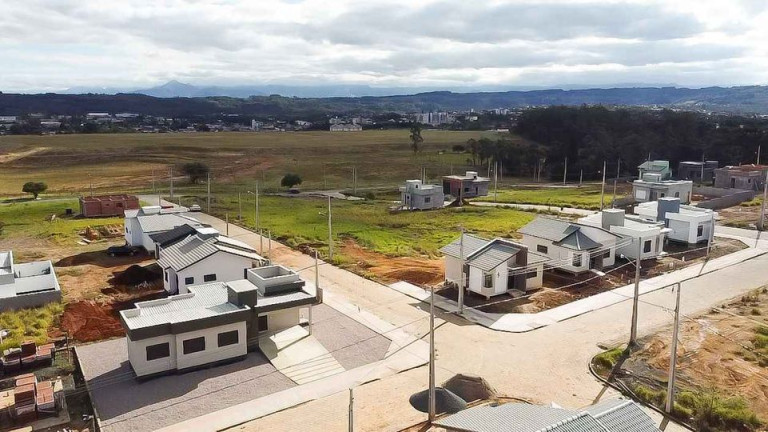 Imagem Casa com 3 Quartos à Venda, em Vila Floresta II - Criciúma Imagem Casa com 3 Quartos à Venda, em Vila Floresta II - Criciúma