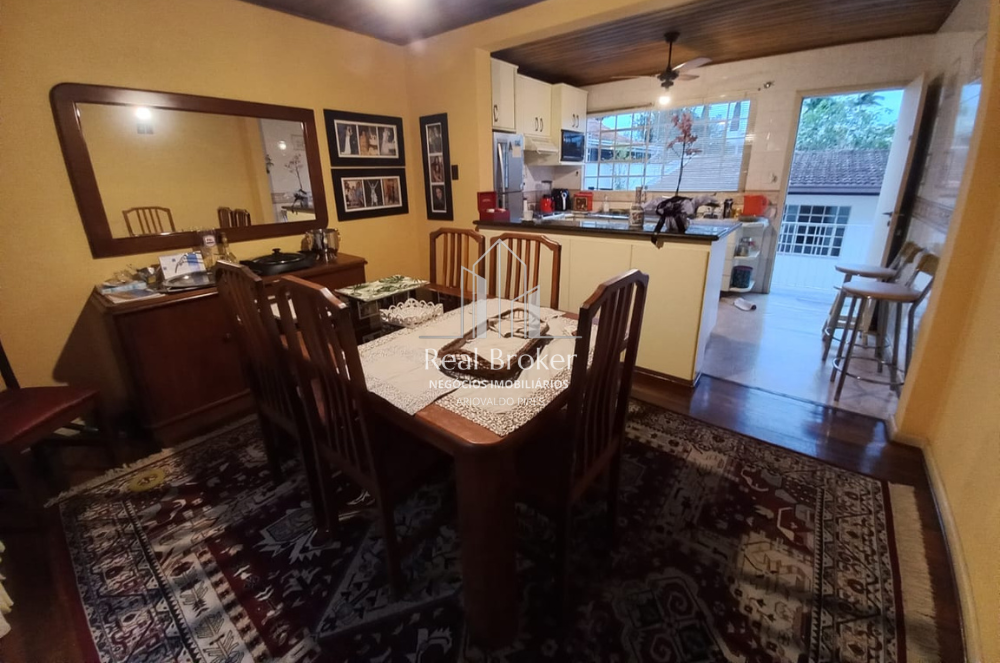 Imagem Casa com 3 Quartos à Venda, 280 m²em Orfãs - Ponta Grossa Imagem Casa com 3 Quartos à Venda, 280 m²em Orfãs - Ponta Grossa