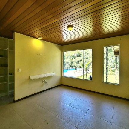 Imagem Casa de Condomínio com 4 Quartos à Venda, 224 m² em Pedro do Rio - Petrópolis