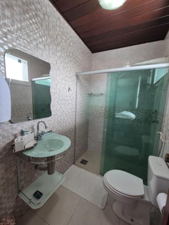 Imagem Casa de Condomínio com 6 Quartos para Temporada, 600 m² em Curió-Utinga - Belém Imagem Casa de Condomínio com 6 Quartos para Temporada, 600 m² em Curió-Utinga - Belém