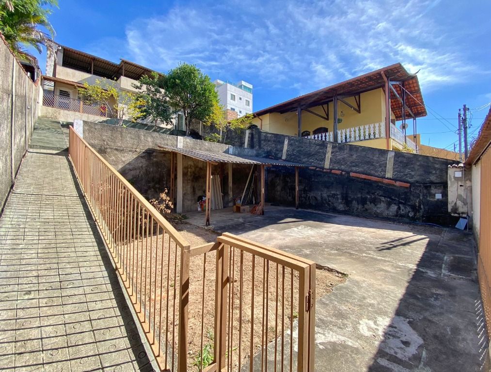 Imagem Casa com 2 Quartos à Venda, 110 m² em Planalto - Belo Horizonte Imagem Casa com 2 Quartos à Venda, 110 m² em Planalto - Belo Horizonte