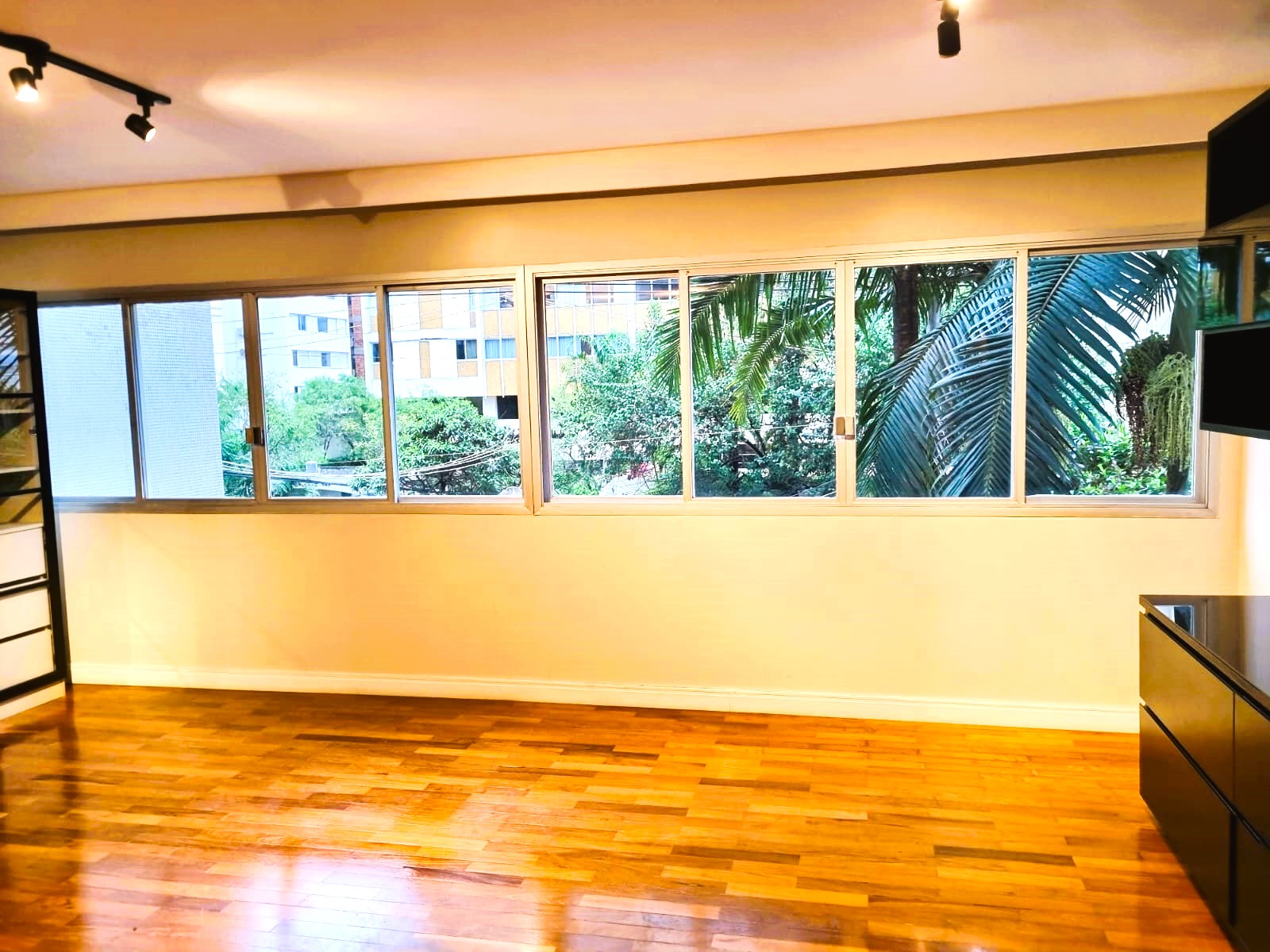 Imagem Apartamento com 3 Quartos à Venda, 170 m²em Itaim Bibi - São Paulo Imagem Apartamento com 3 Quartos à Venda, 170 m²em Itaim Bibi - São Paulo
