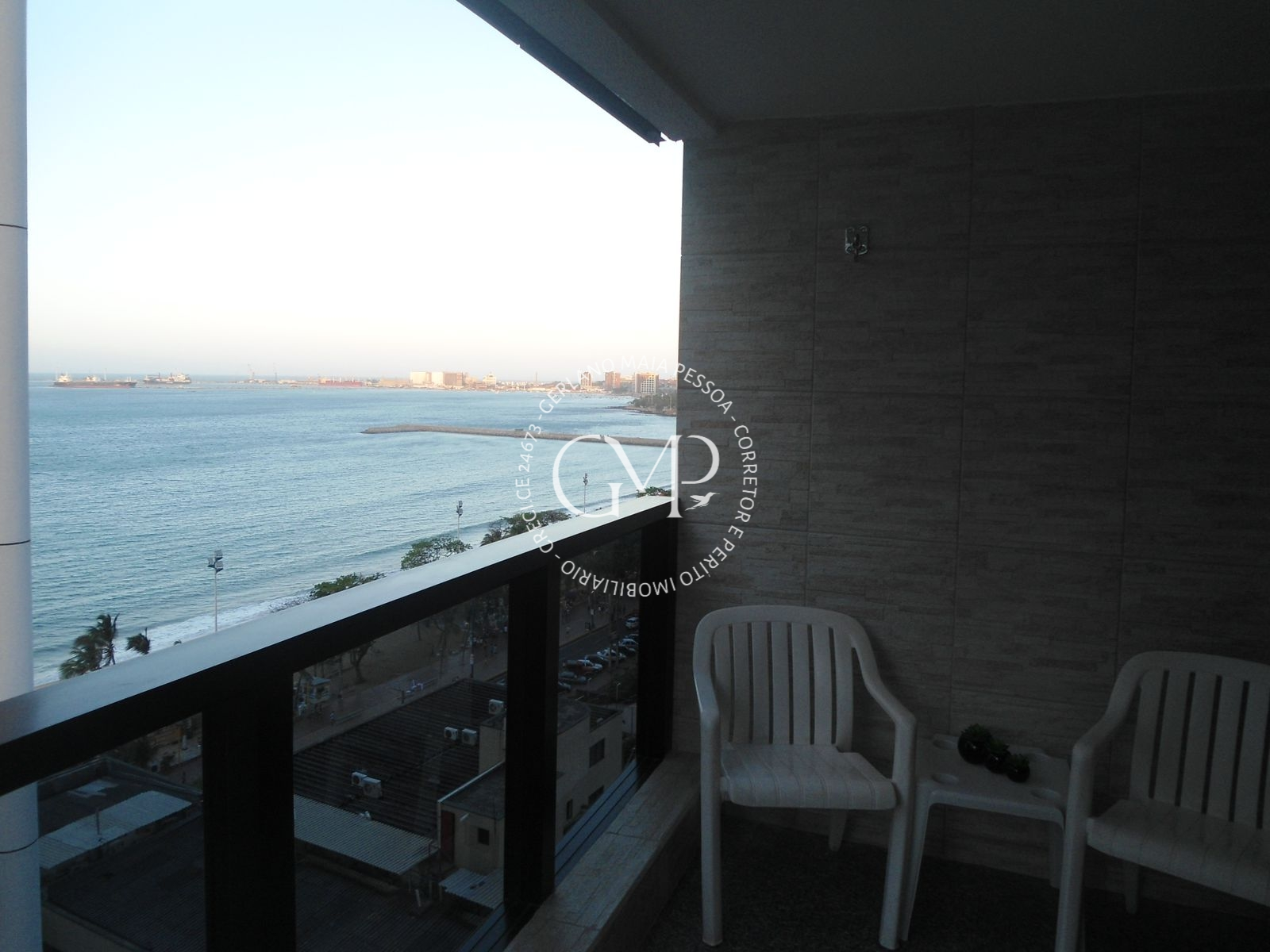 Imagem Flat com 2 Quartos à Venda, 57 m²em Meireles - Fortaleza