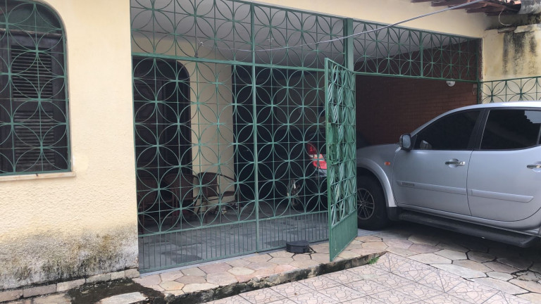 Imagem Casa com 3 Quartos à Venda, 584 m² em Varjota - Fortaleza