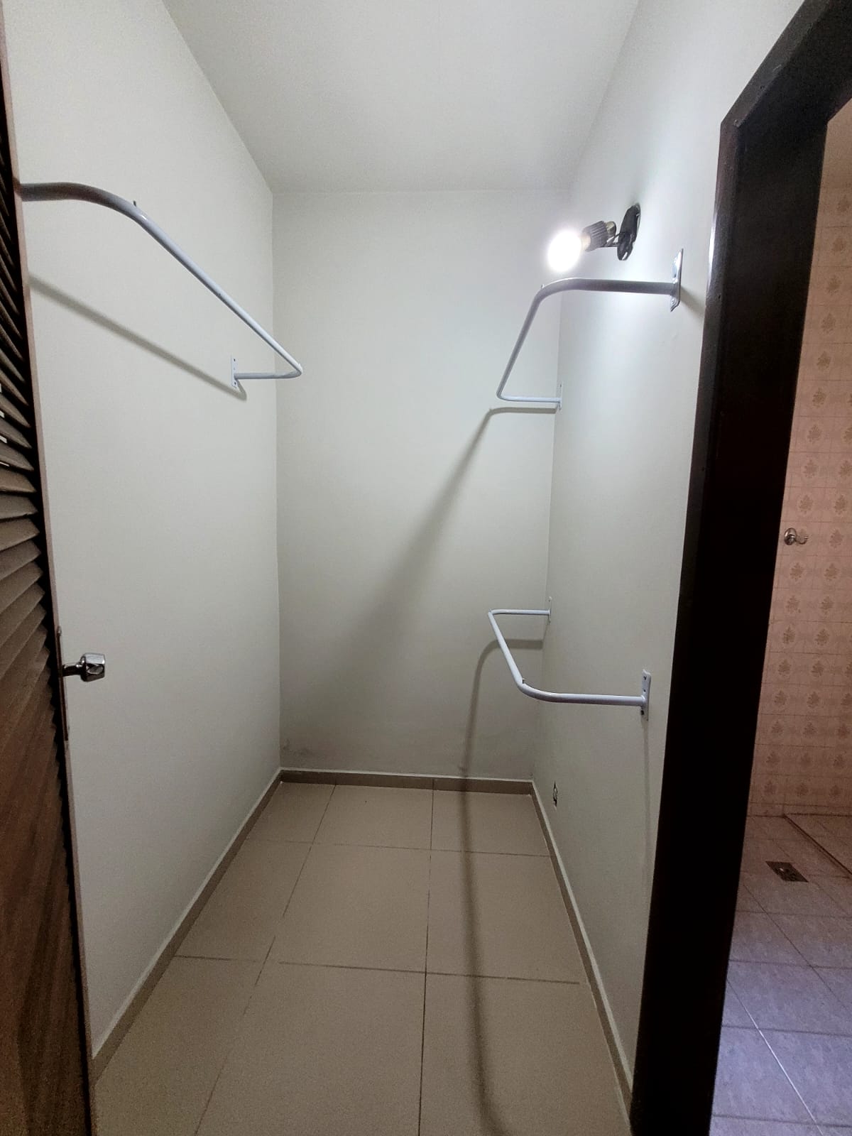 Imagem Casa com 4 Quartos à Venda, 247 m² em Rancho Novo - Nova Iguaçu Imagem Casa com 4 Quartos à Venda, 247 m² em Rancho Novo - Nova Iguaçu