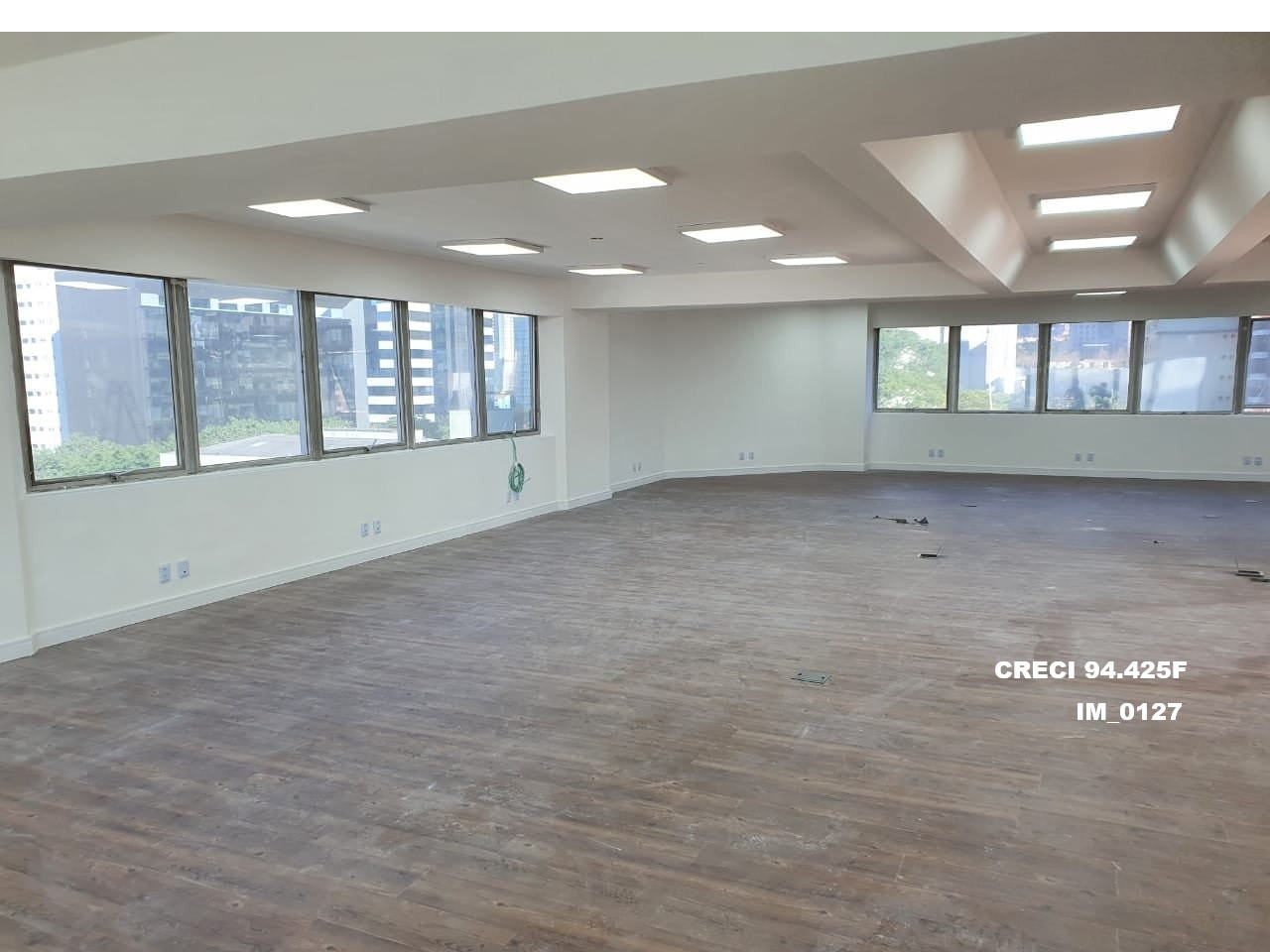 Sala Comercial à Venda ou Locação, 204 m² em Cidade Monções - São Paulo